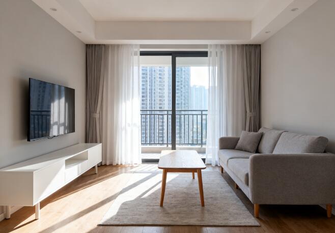 裝修選瓷磚通鋪，值嗎？4大好處+2個(gè)注意點(diǎn)，讓家顯大又高級(jí)